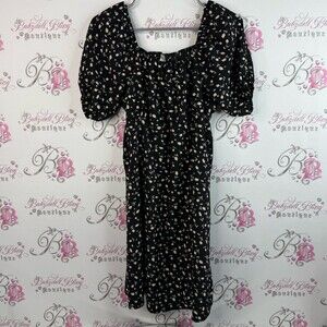Guilty dress puff sleeve shoulders flowers flowy Black Floral Midi Dress